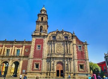 mexico/mexico-city/attraction/plaza-de-santo-domingo