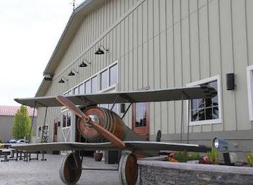 washington/everett/attraction/airfield-estates-winery-woodinville-tasting-room
