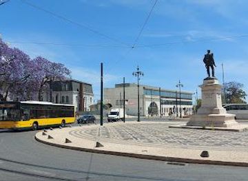 portugal/cascais/attraction/relogio-do-cais-do-sodre