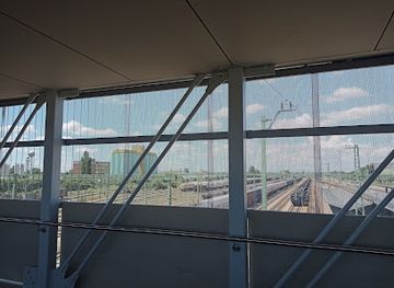 hungary/szekesfehervar/attraction/szekesfehervari-gyalogos-feluljaro