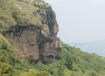 kenya/mount-elgon-national-park/attraction/chesokwo-hills-caves-and-escapement