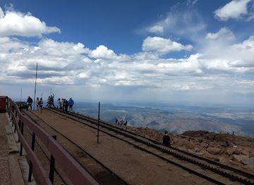 colorado/pikes-peak-region/attraction/pikes-peak