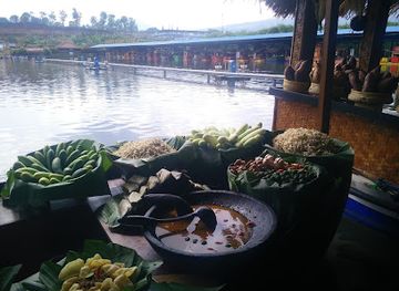 indonesia/west-java/attraction/floating-market-lembang