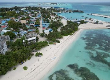 maldives/male-atoll/attraction/bikini-beach