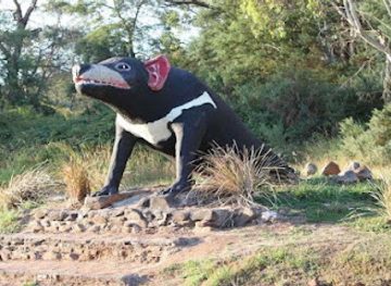 australia/tasmania/attraction/the-big-tasmanian-devil