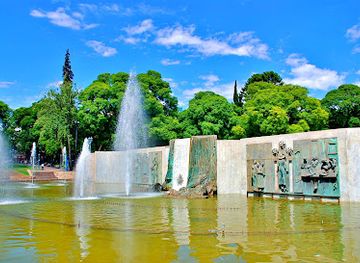 argentina/mendoza-wine-region/attraction/fuente-de-aguas-danzantes-plaza-independencia