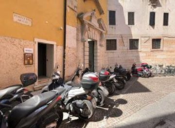 italy/verona/attraction/piazzetta-monte