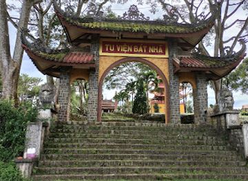 vietnam/northeast/attraction/tu-vien-bat-nha