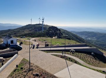 portugal/serra-do-montemuro/attraction/observatorio-de-natureza-da-senhora-do-castelo