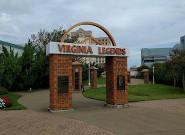 virginia/virginia-beach/attraction/virginia-legends-walk