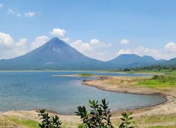 costa-rica/monteverde/attraction/lake-arenal