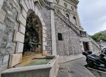Fontaine de Saint-Léger