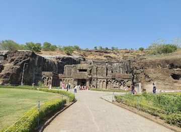 india/aurangabad/attraction/ellora-digambar-jain-temple-gurukul