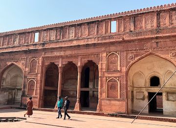 india/agra/attraction/shah-jahani-mahal