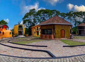 uganda/western-region/attraction/rweteera-glamping-site