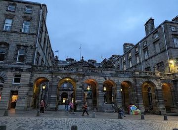 united-kingdom/edinburgh/landmark/edinburgh-city-chambers
