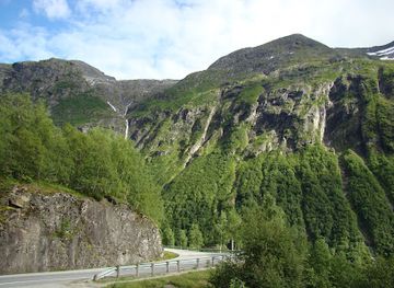 norway/sogn-og-fjordane/attraction/giftesteinen