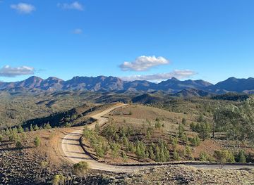 australia/high-country/attraction/razorback-lookout