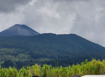 guatemala/pacaya-volcano/attraction/rancho-pacaya