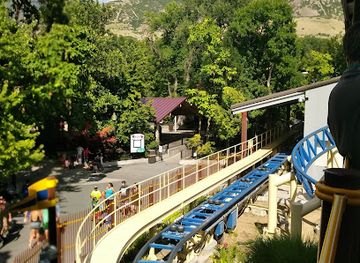 utah/bear-river-valley/attraction/pioneer-village