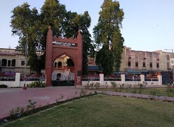 india/lucknow/aminabad/attraction/ameeruddaula-jhande-wala-park