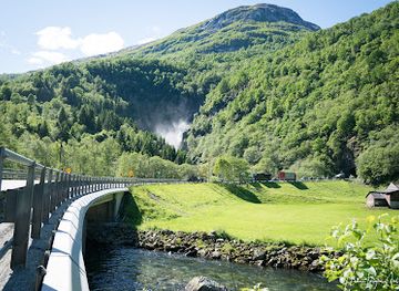 norway/vestlandet/attraction/stalheimfossen