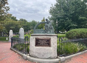 massachusetts/boston/charlestown/attraction/charlestown-world-war-ii-memorial