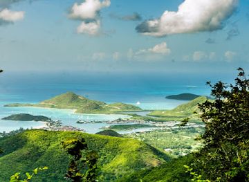 antigua-and-barbuda/saint-mary/attraction/lignum-vitae-bay