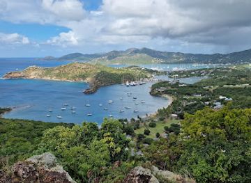 antigua-and-barbuda/shirley-heights-lookout/attraction/shirley-heights