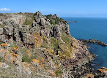 jersey/les-dirouilles/attraction/la-cotte-de-st-brelade