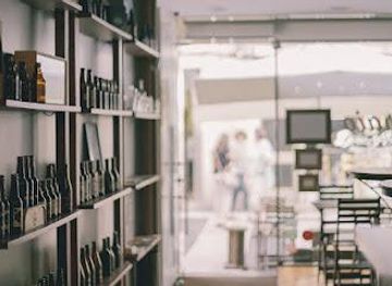 portugal/porto/attraction/catraio-craft-beer-shop-bar