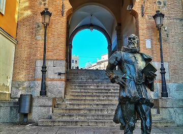 spain/toledo/attraction/statue-of-miguel-de-cervantes