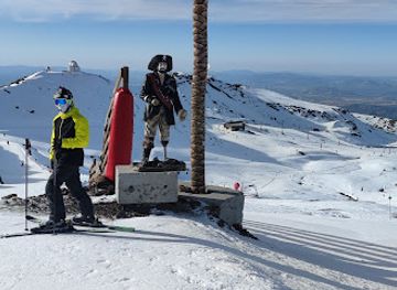 spain/sierra-nevada/attraction/pirata-estatua