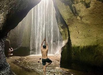 indonesia/bali/attraction/tukad-cepung-waterfall