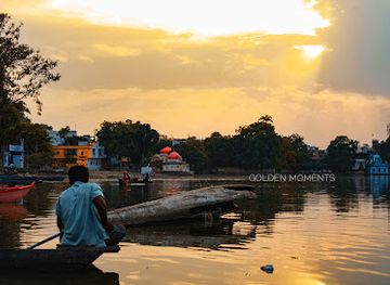 india/central-india/attraction/lakha-banjara-lake