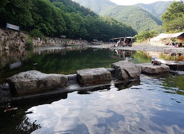 south-korea/pohang/attraction/cheongsong-eoreumgol-valley