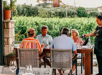 Κτήμα Γράμψα ( Grampsas Winery & Restaurant)