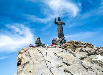 italy/cervinia/attraction/statua-del-cristo-delle-vette