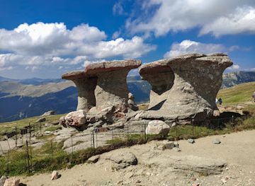 romania/bucegi-mountains/attraction/sfinxul-si-babele