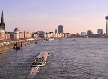 germany/dusseldorf/attraction/pegeluhr