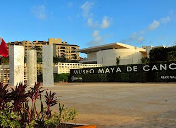 mexico/cancun/downtown-cancun/attraction/museo-maya-de-cancun-y-zona-arqueologica-de-san-miguelito