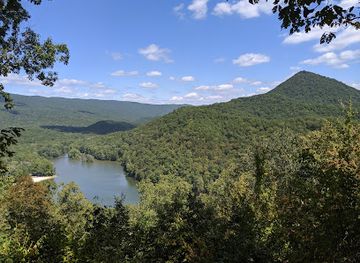 virginia/southwest-virginia/attraction/hungry-mother-state-park
