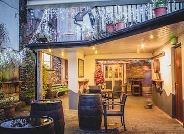 ireland/tralee/attraction/foxy-john-s