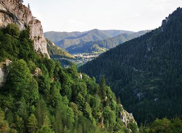 bulgaria/rila/attraction/haramiiska-cave