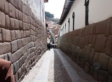 peru/ausangate-trek/attraction/c-hatunrumiyoc