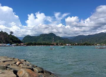 indonesia/west-sumatra/attraction/carocok-beach