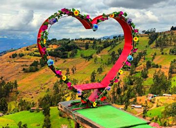 peru/cajamarca/attraction/centro-turistico-mirador-la-cueva-y-juegos-extremos