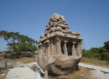 india/mahabalipuram/attraction/valayankuttai-ratha
