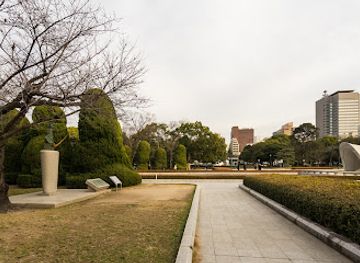 japan/hiroshima/hiroshima-peace-memorial-park/attraction/prayer-for-peace-memorial-statue