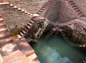 india/jabalpur/attraction/jal-mandir-baori